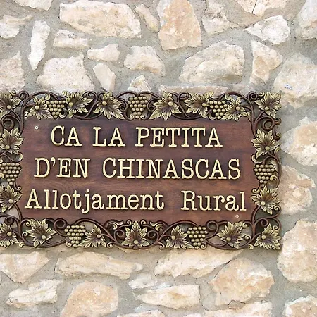Ca La Petita Den Chinascas